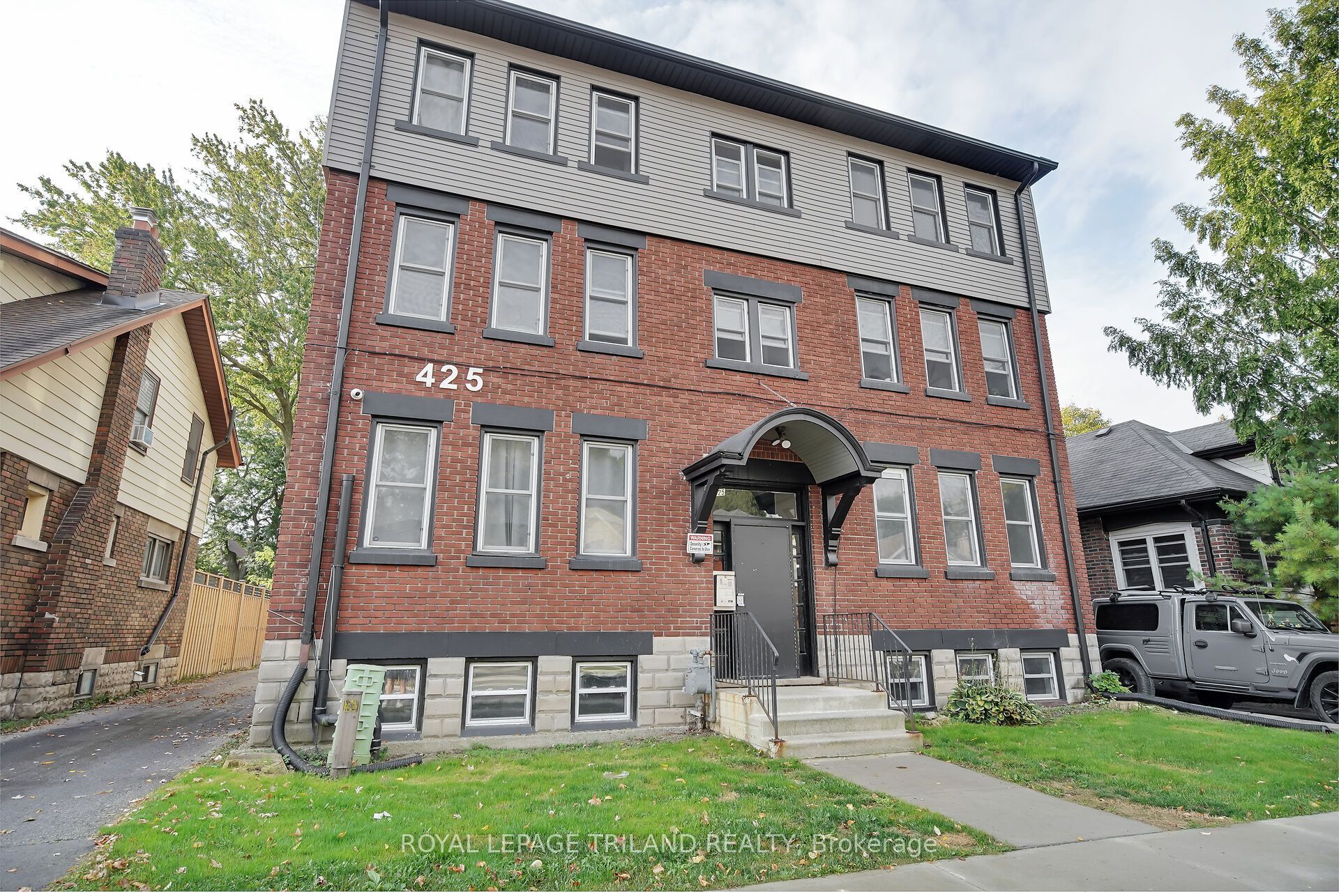 425 Mckenzie Avenue 8 Property Photo 1