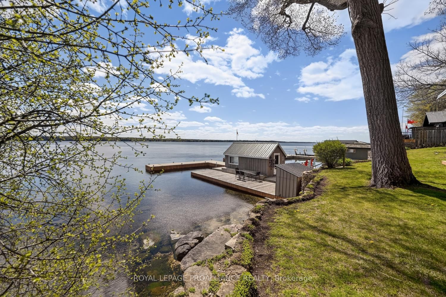 233 Brockmere Cliff Drive Property Photo 6