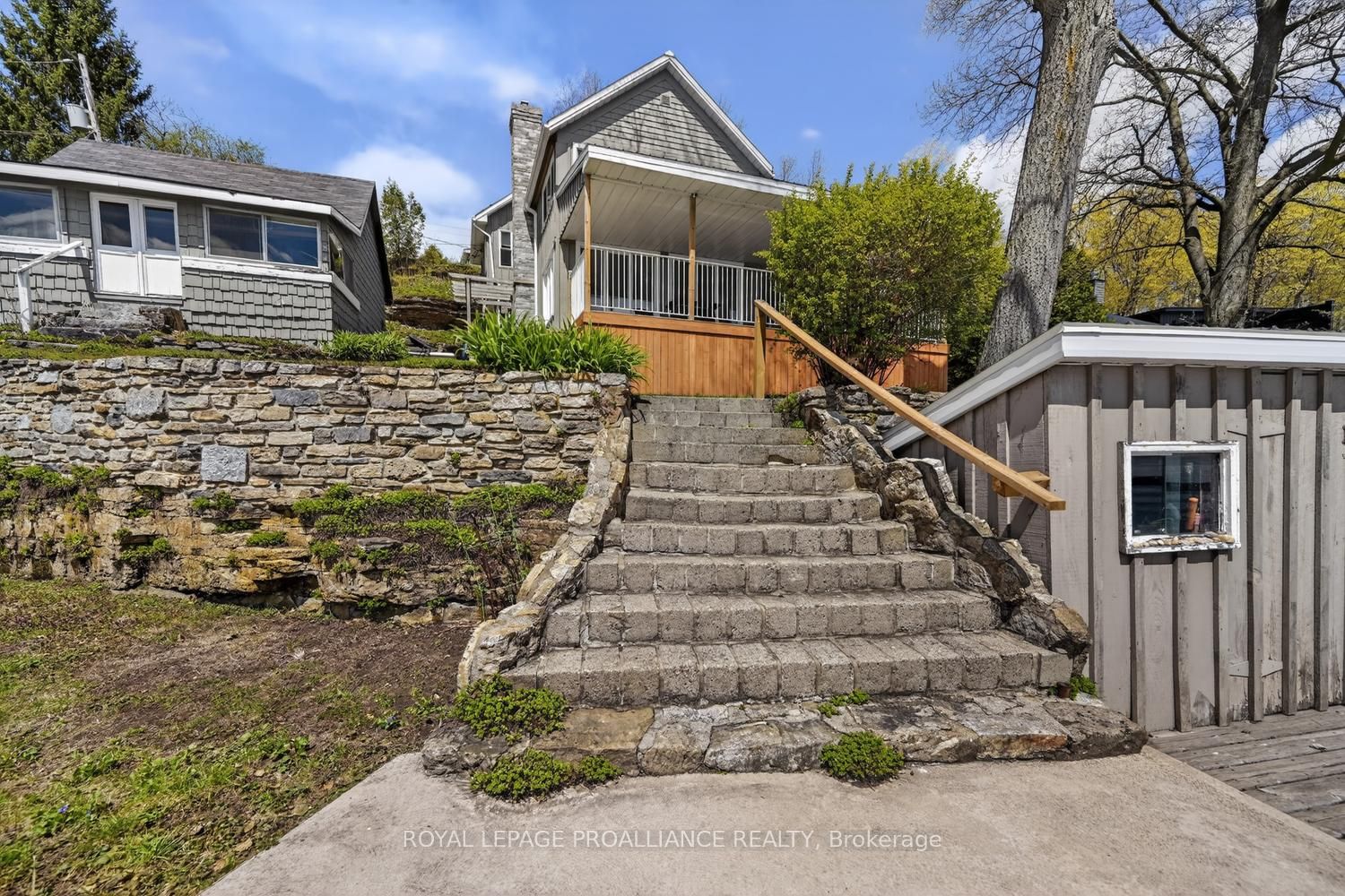 233 Brockmere Cliff Drive Property Photo 11