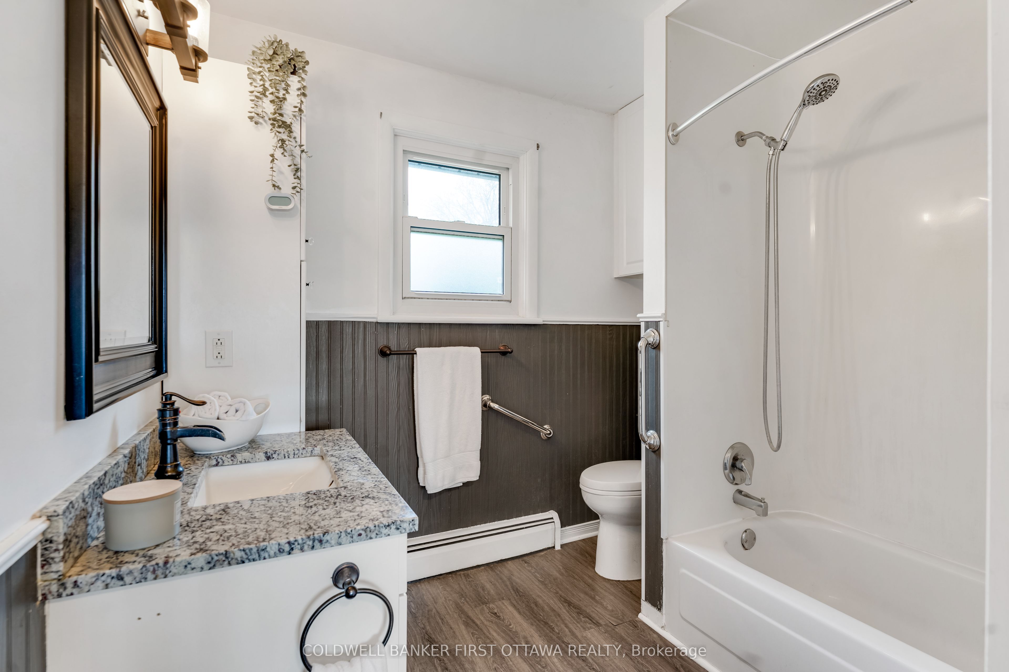114 Morris Road S Property Photo 27