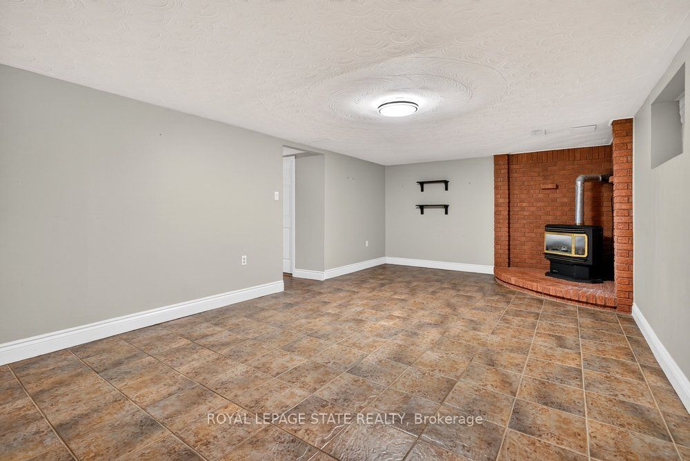 102 Birchlawn Drive Property Photo 34