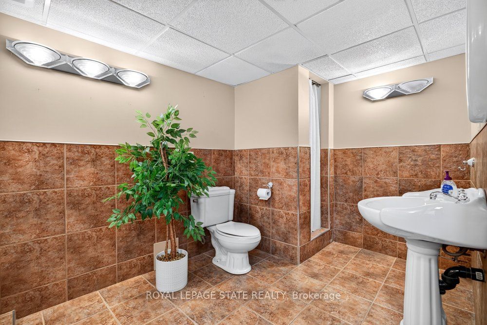 102 Birchlawn Drive Property Photo 37