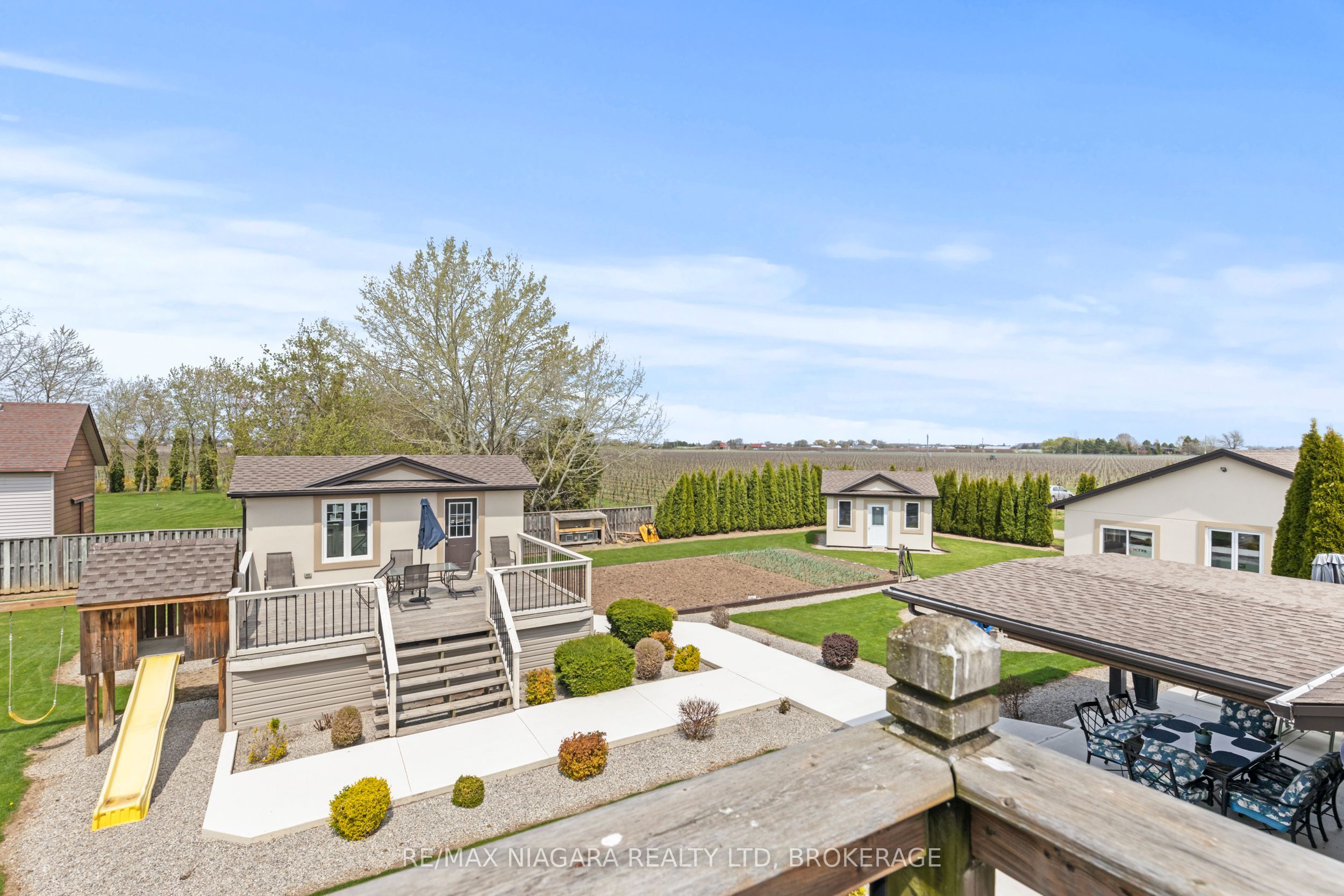 724 Line 3 Road S Property Photo 29