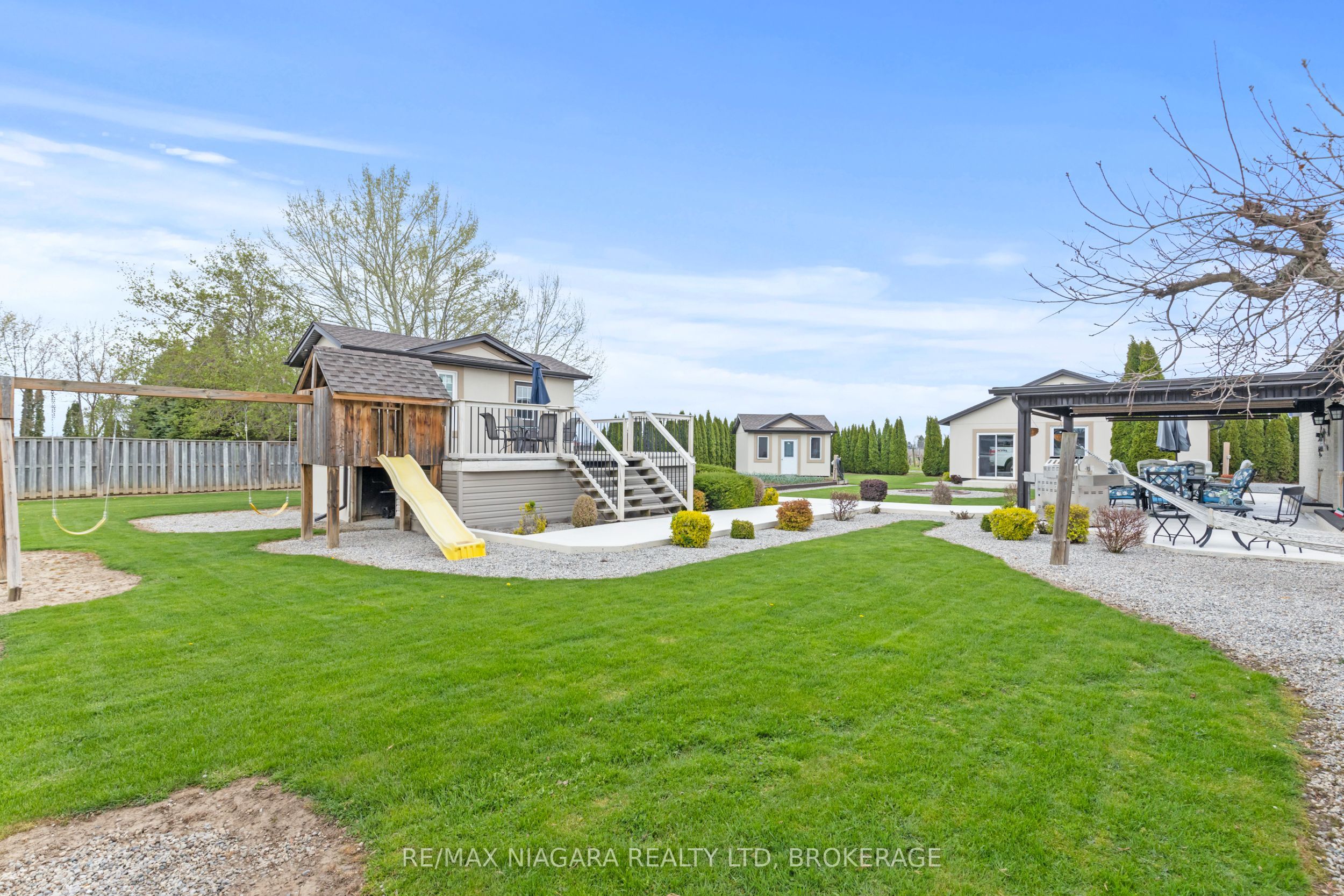 724 Line 3 Road S Property Photo 39