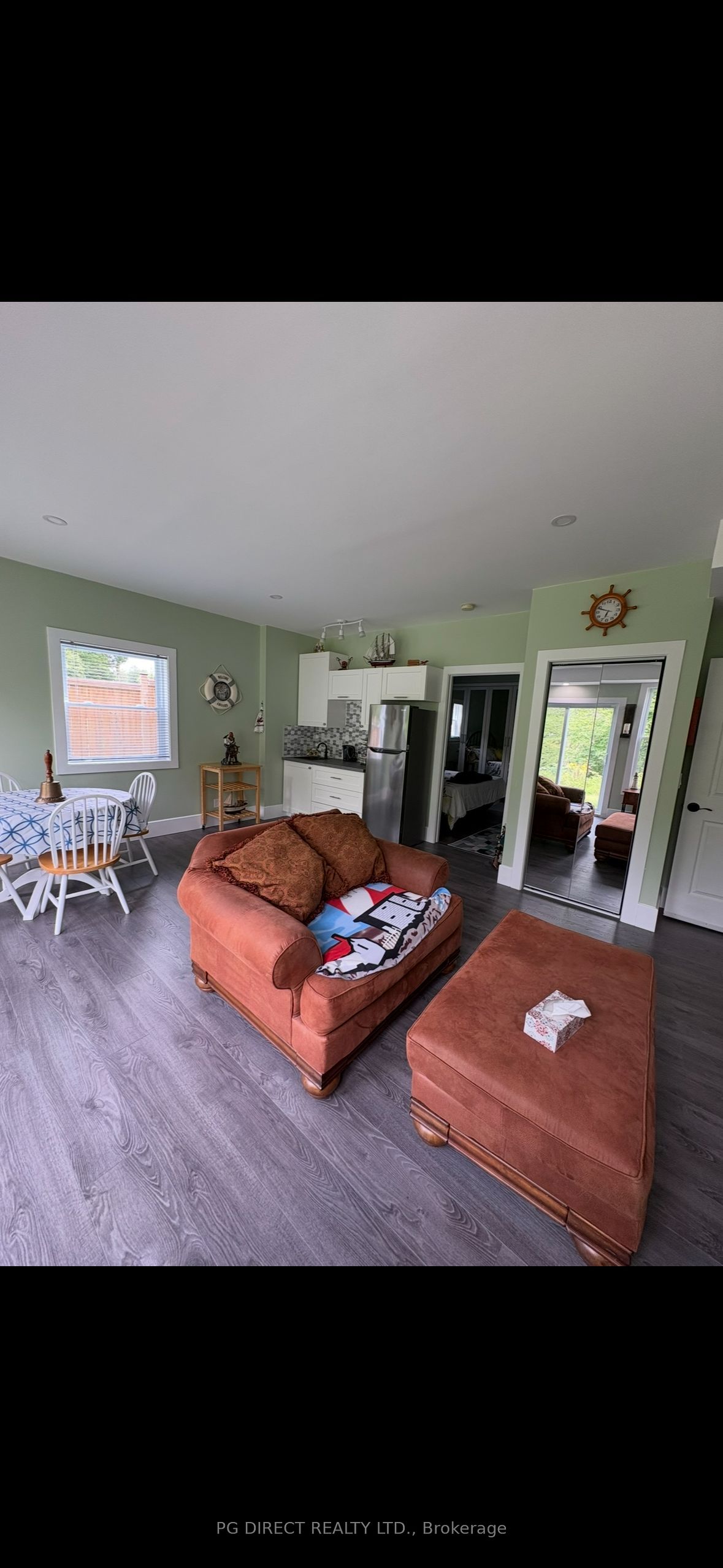16 Woodstream Drive W Property Photo 6