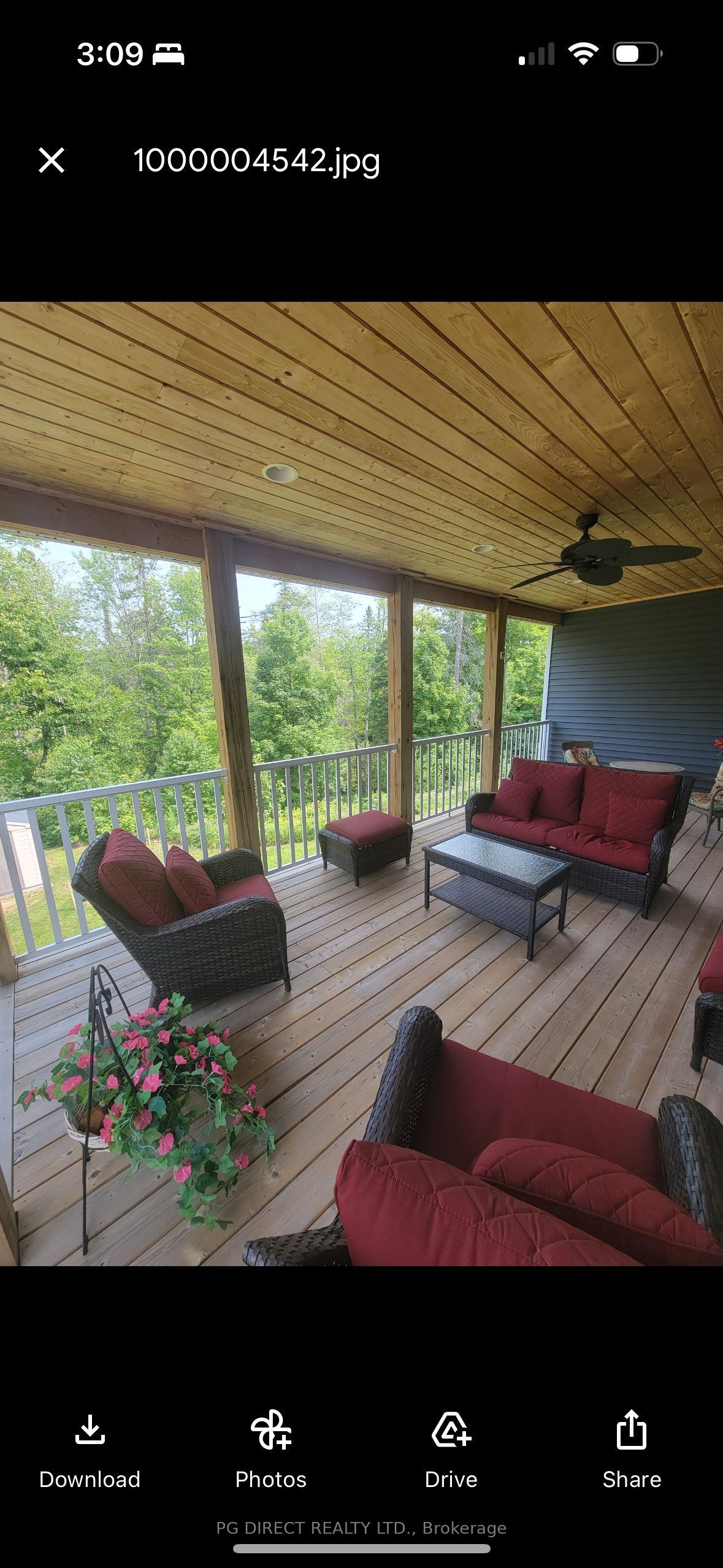 16 Woodstream Drive W Property Photo 9