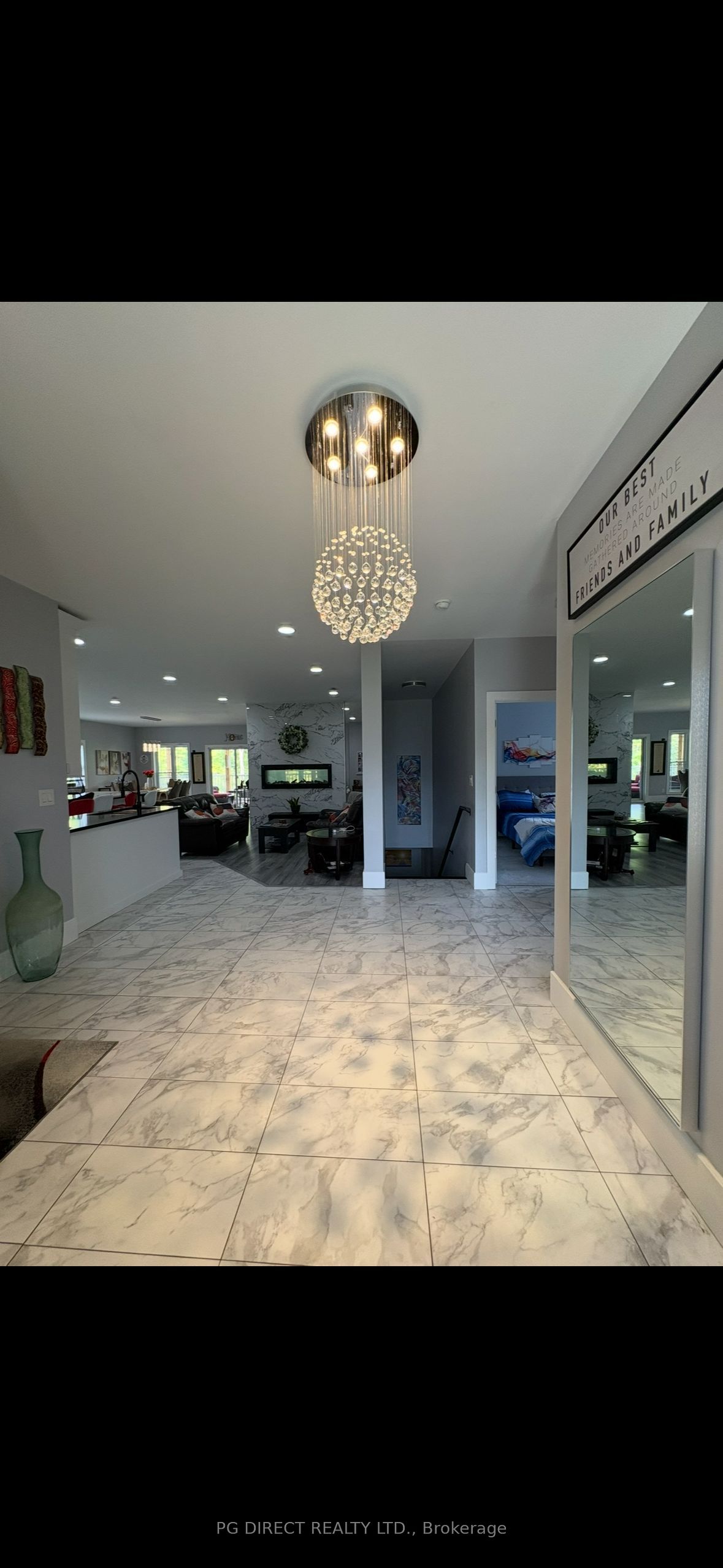 16 Woodstream Drive W Property Photo 14