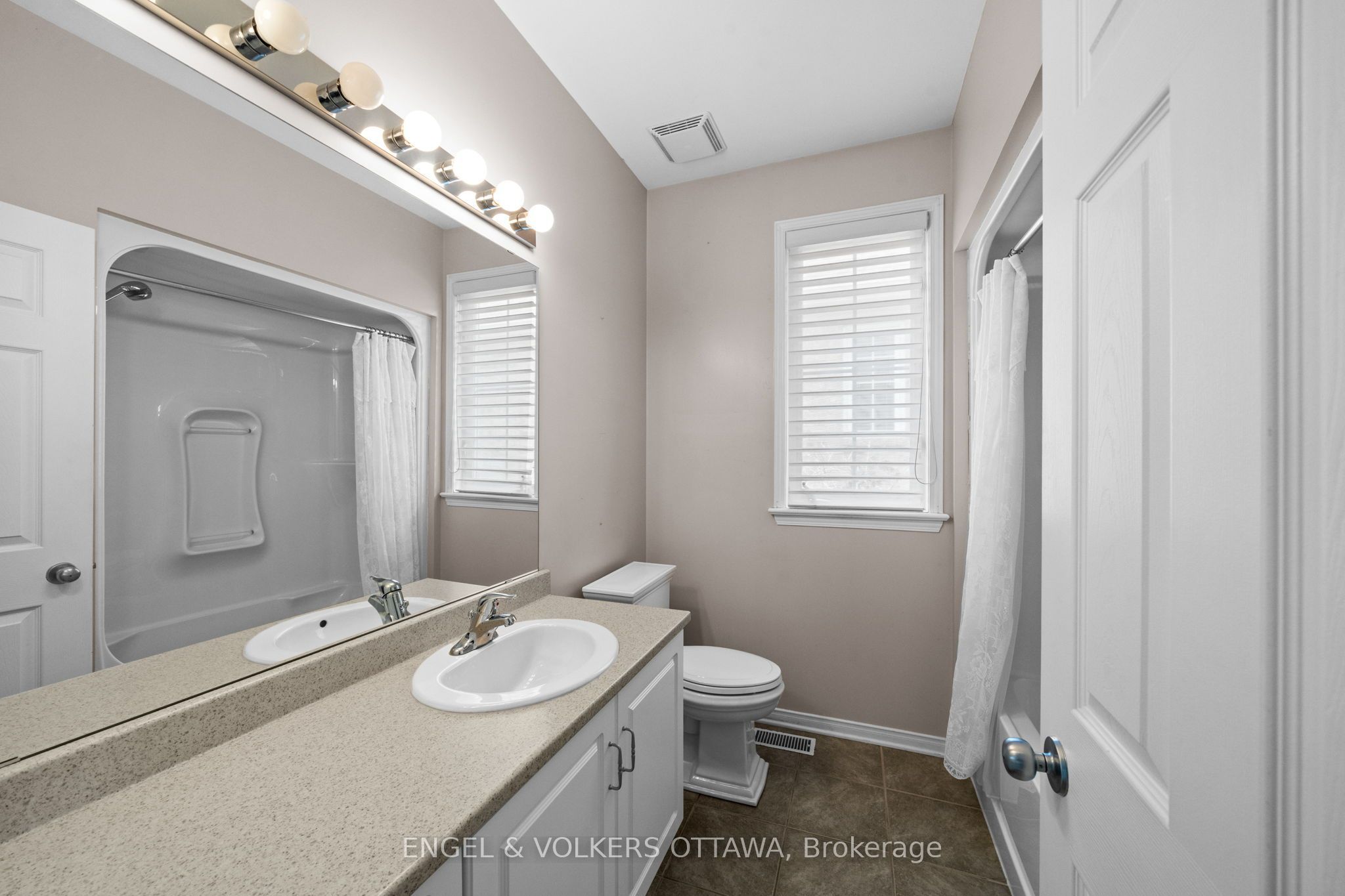 205 Cairnsmore Circle Property Photo 16