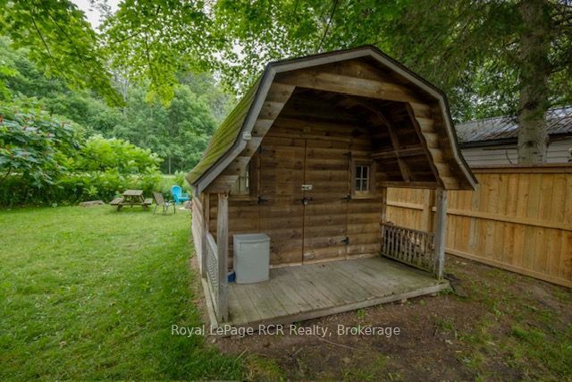 107 Seneca Street Property Photo 18