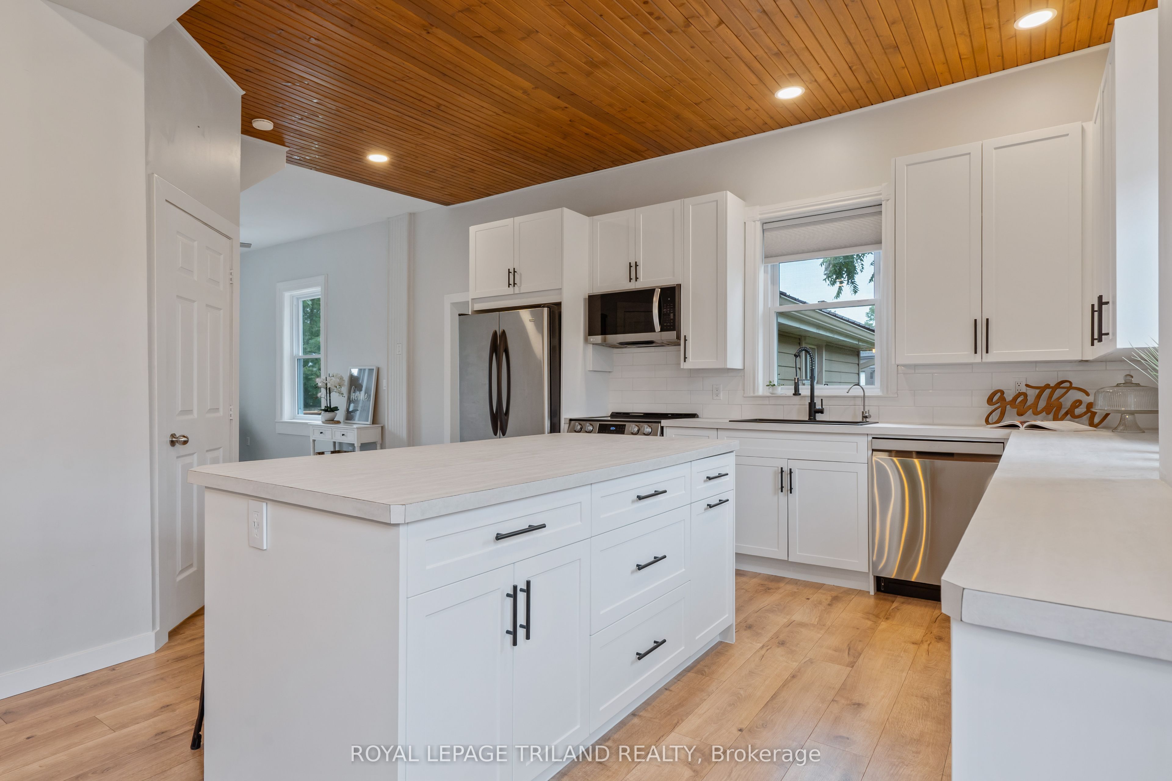 191 Catherine Street Property Photo 17