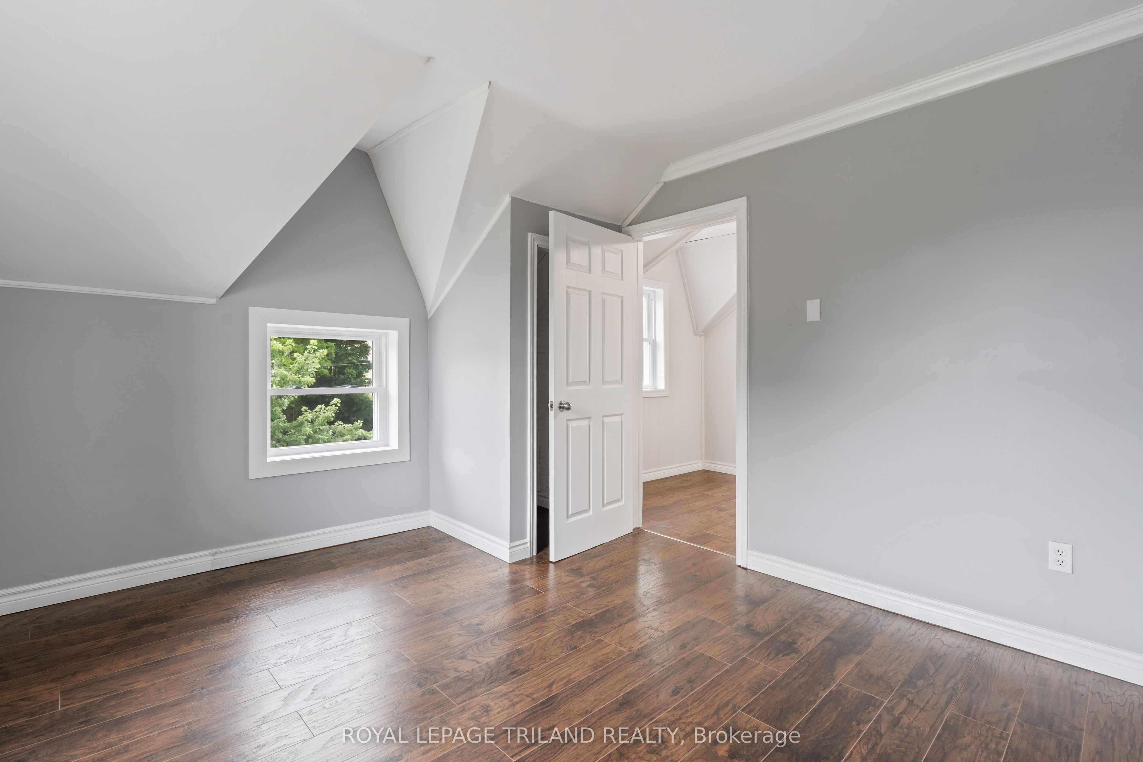 191 Catherine Street Property Photo 33