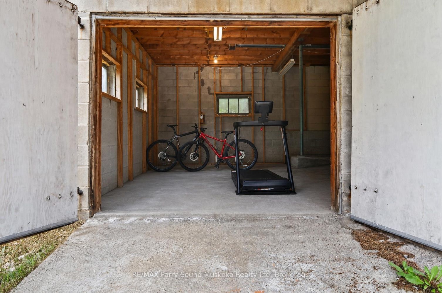3 Ridgeway Drive Property Photo 29