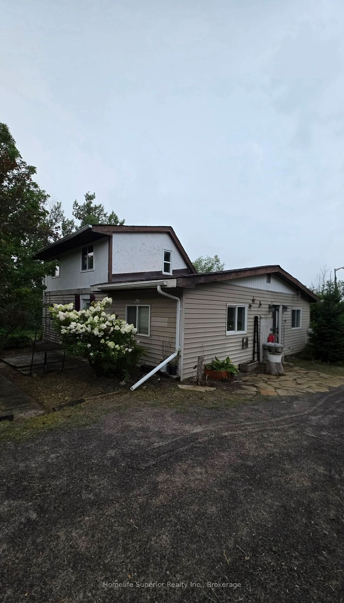 2632 Dummer Asphodel Road Property Photo 3