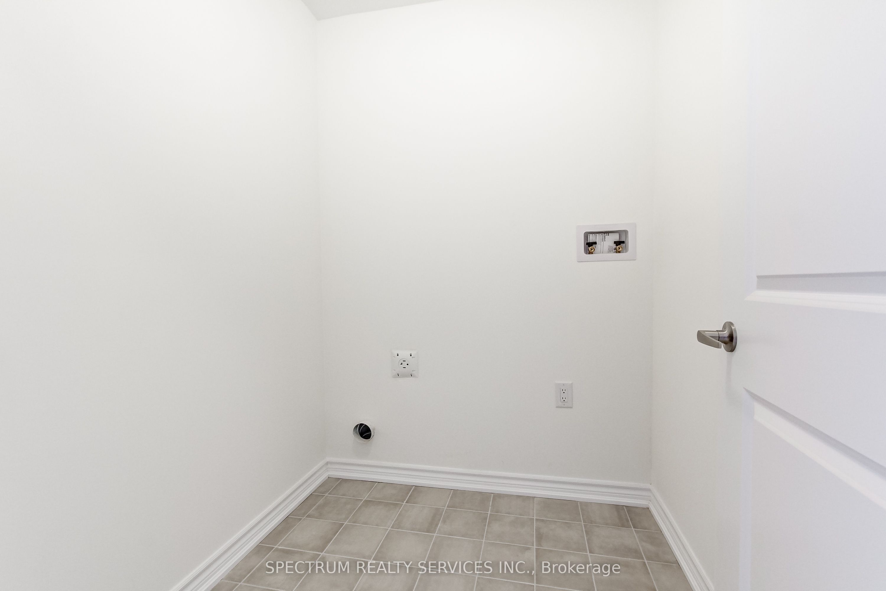 27 Strickland Avenue Property Photo 40