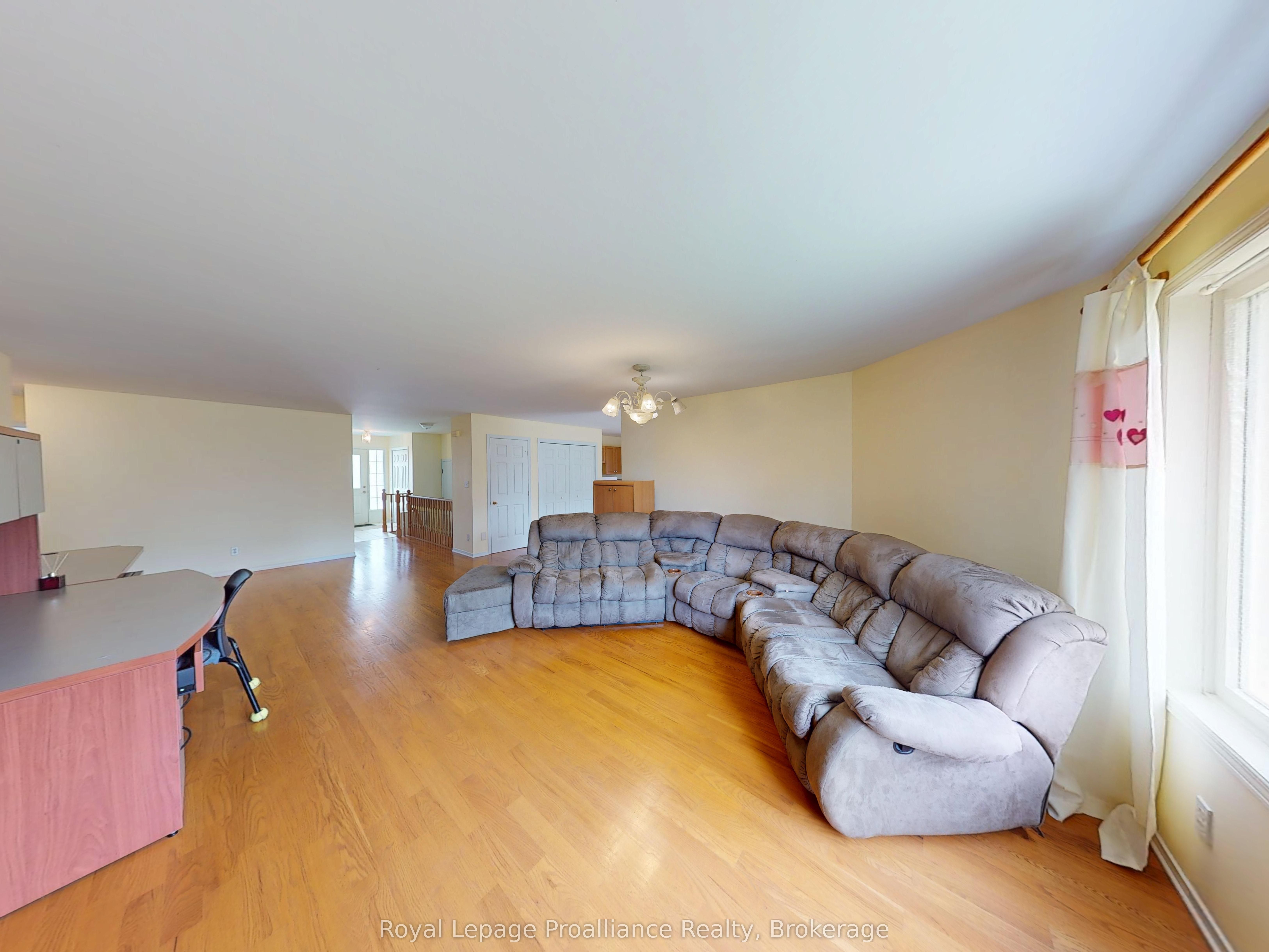 17 Sumac Terrace Property Photo 4