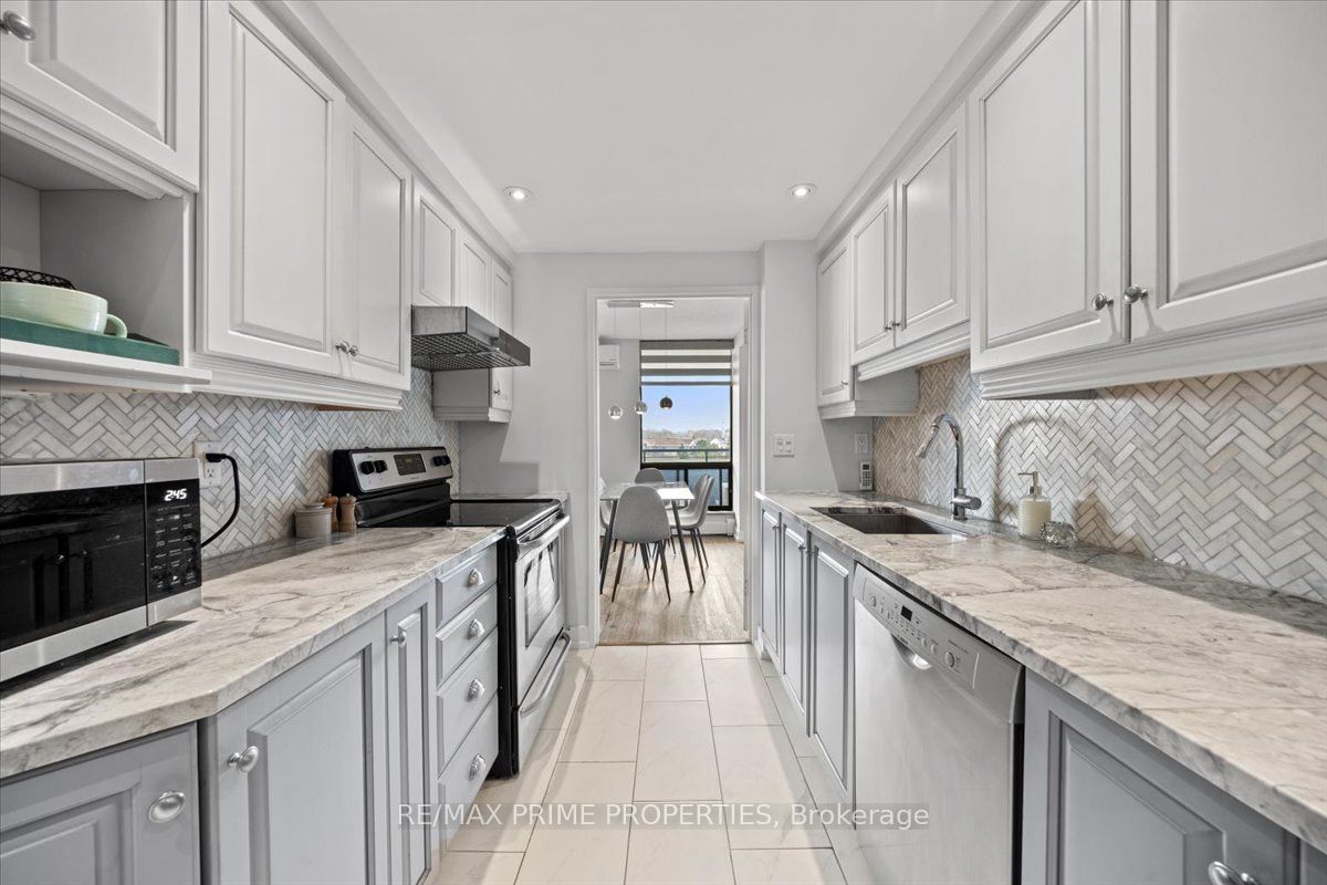 505 St Laurent Boulevard 804 Property Photo 5
