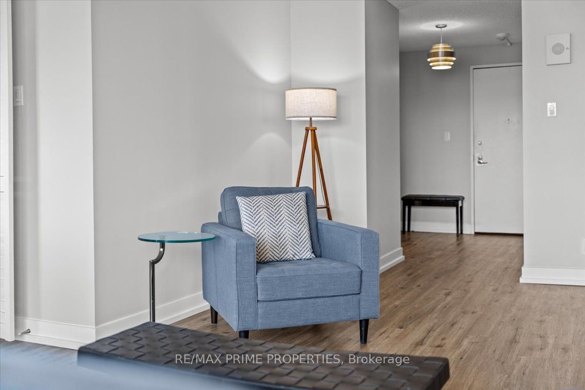 505 St Laurent Boulevard 804 Property Photo 14