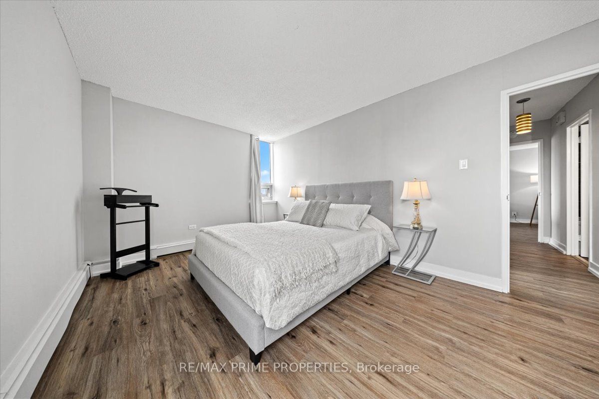 505 St Laurent Boulevard 804 Property Photo 21