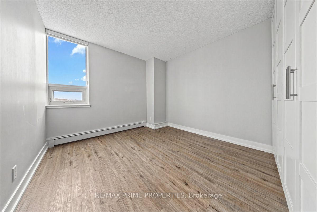505 St Laurent Boulevard 804 Property Photo 23