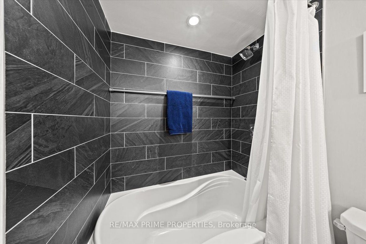 505 St Laurent Boulevard 804 Property Photo 25
