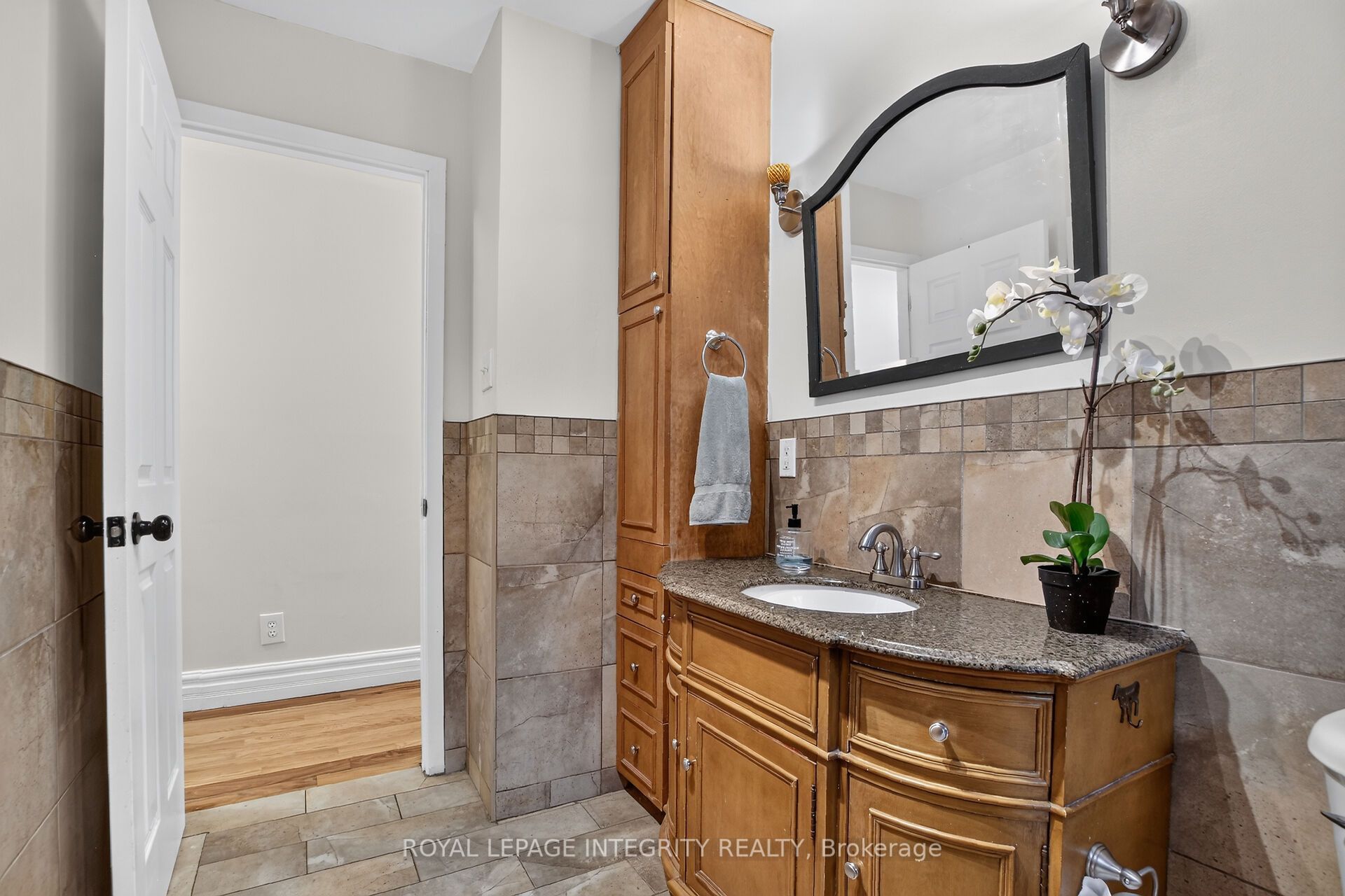 333 Charron Street Property Photo 17