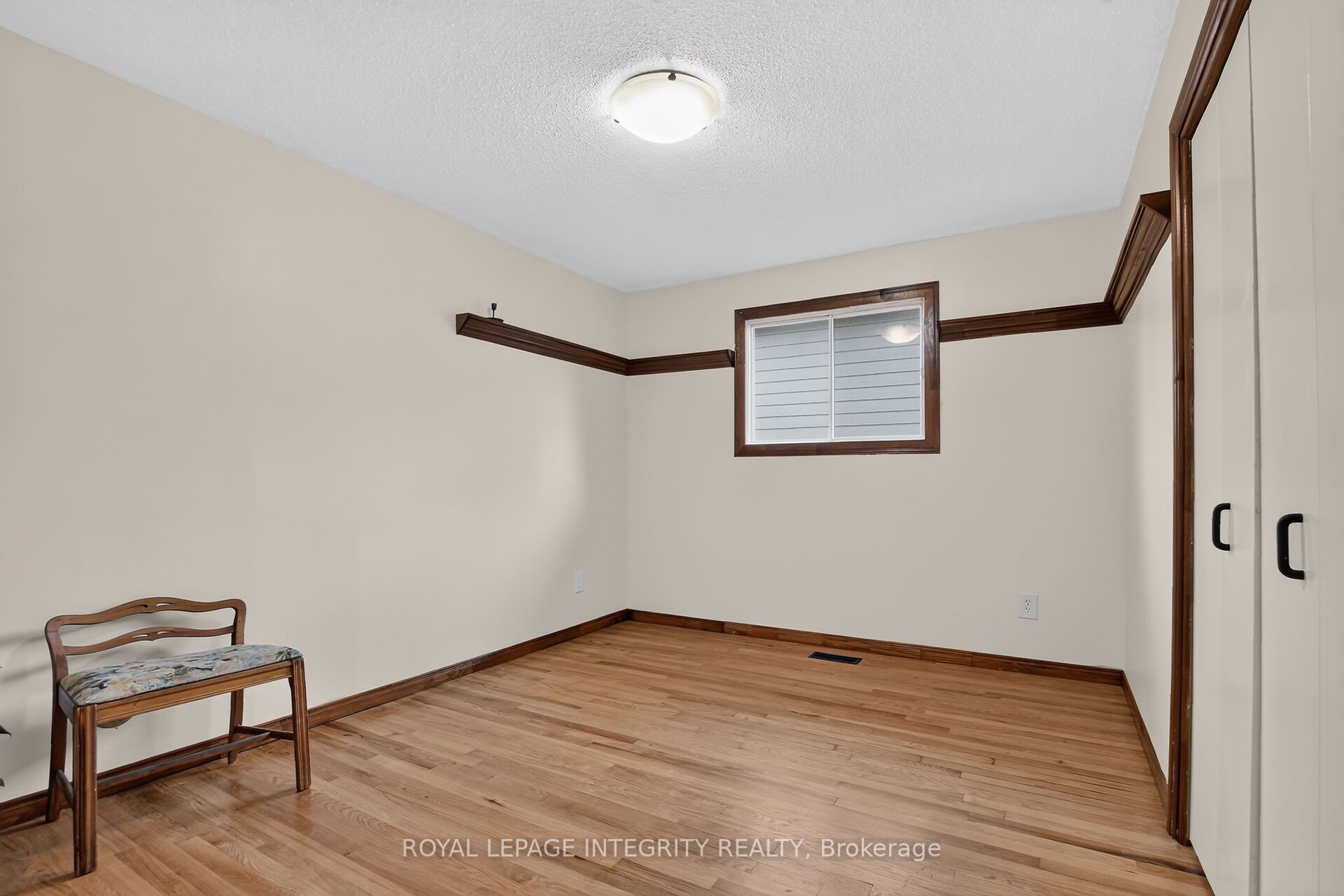 333 Charron Street Property Photo 18
