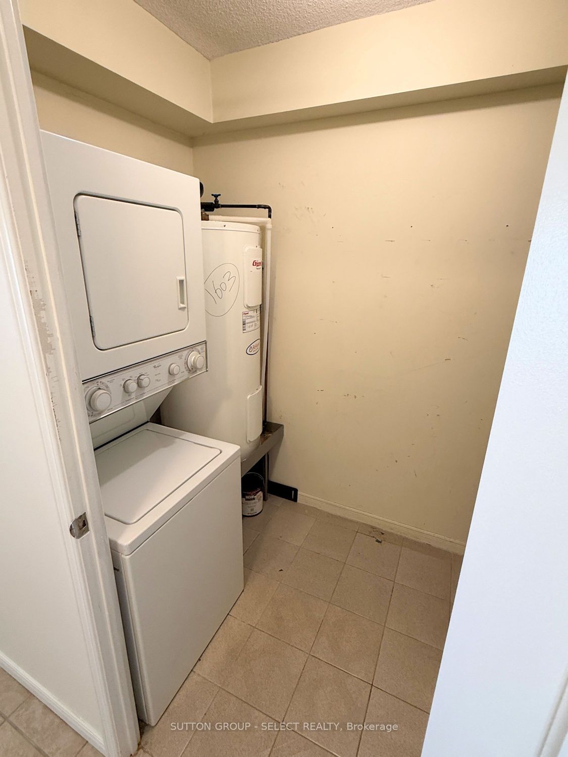 695 Richmond Street 1603 Property Photo 10