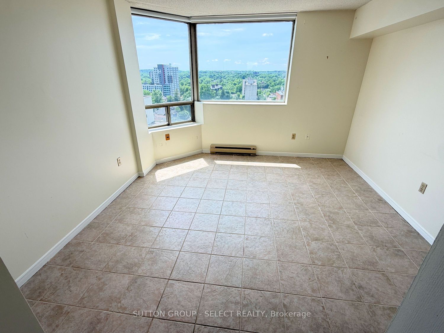695 Richmond Street 1603 Property Photo 11