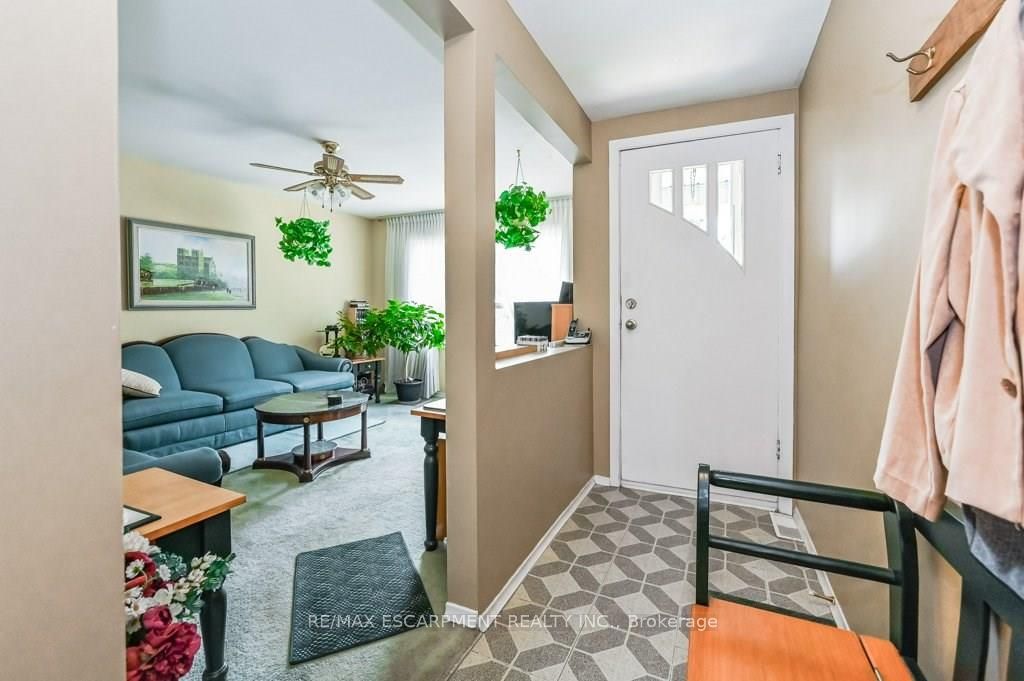 641 Limeridge Road E Property Photo 2
