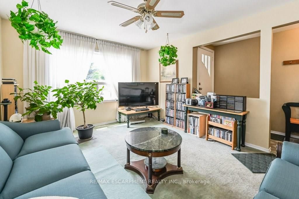 641 Limeridge Road E Property Photo 3