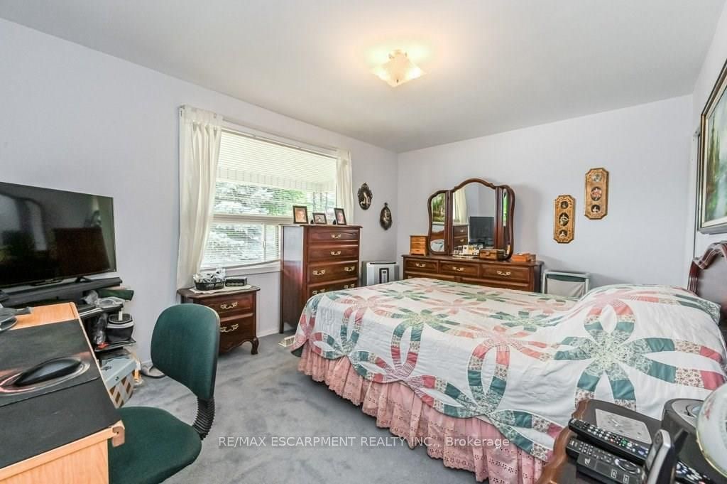641 Limeridge Road E Property Photo 13