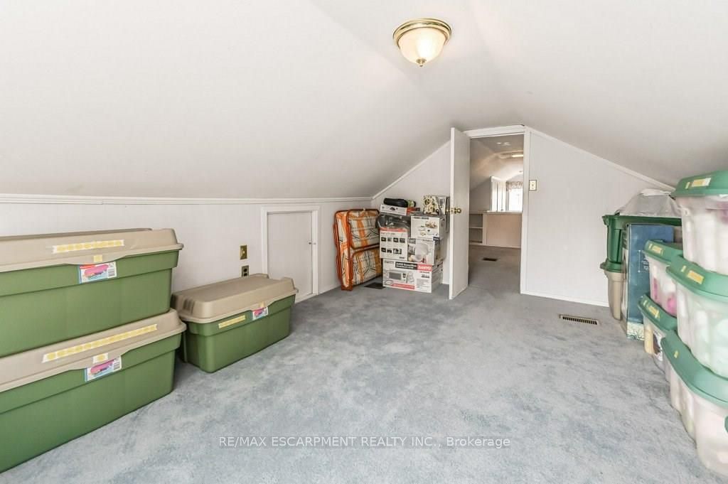 641 Limeridge Road E Property Photo 18