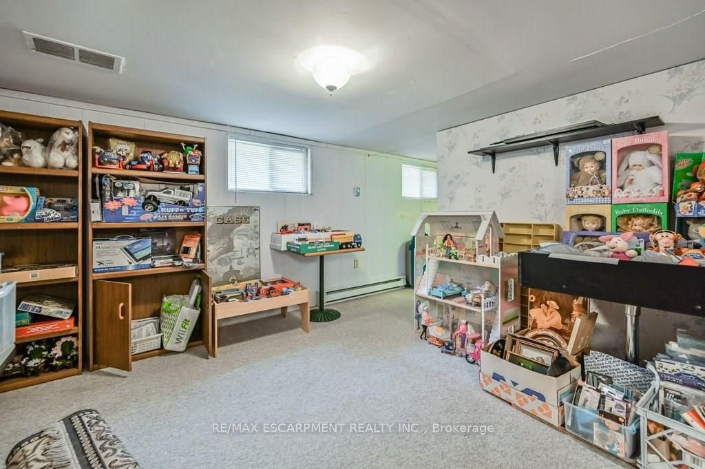 641 Limeridge Road E Property Photo 20