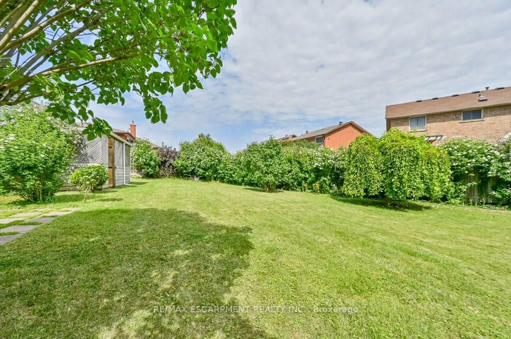 641 Limeridge Road E Property Photo 29