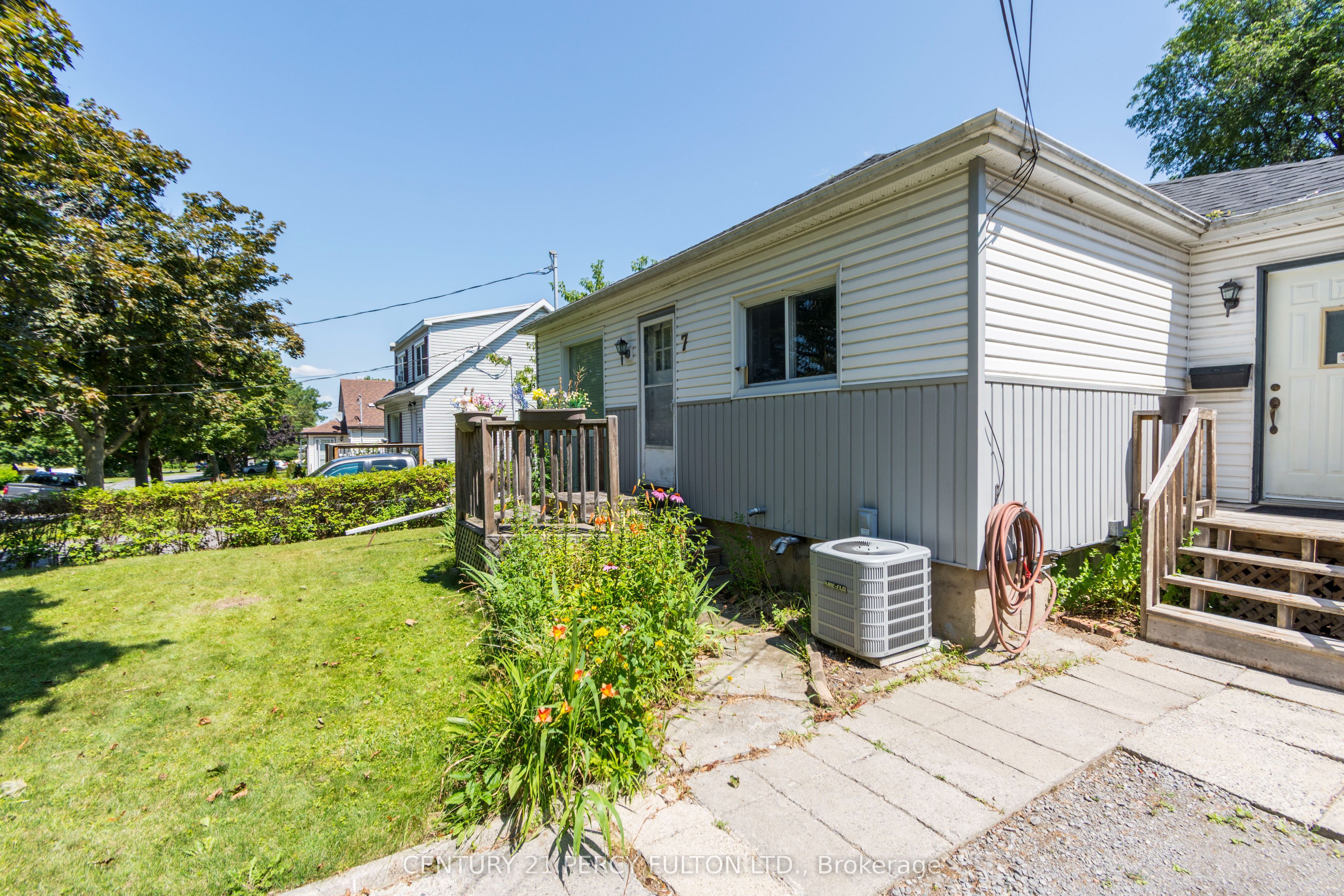7 Valleyview Crescent Property Photo 2