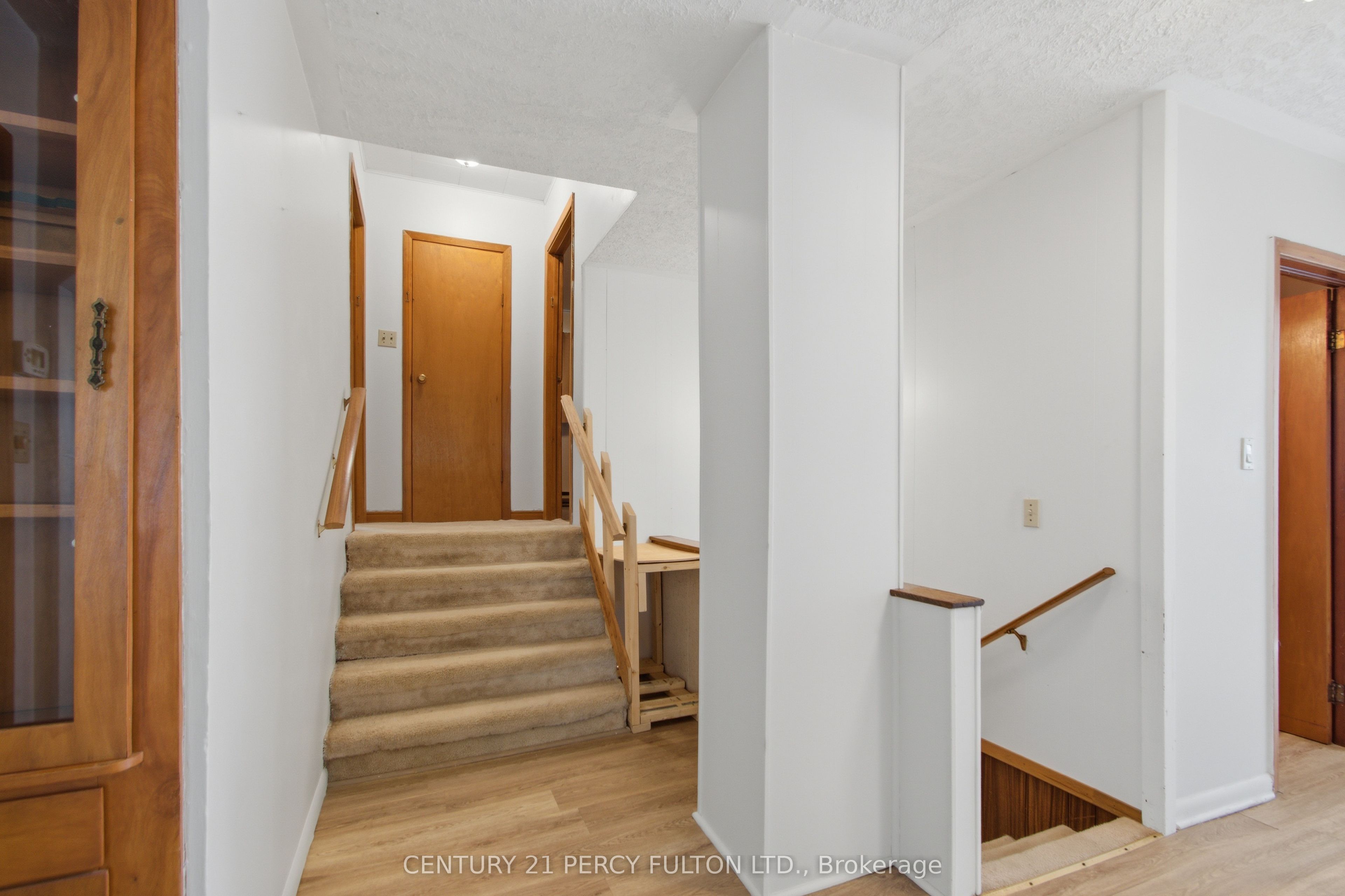 7 Valleyview Crescent Property Photo 6