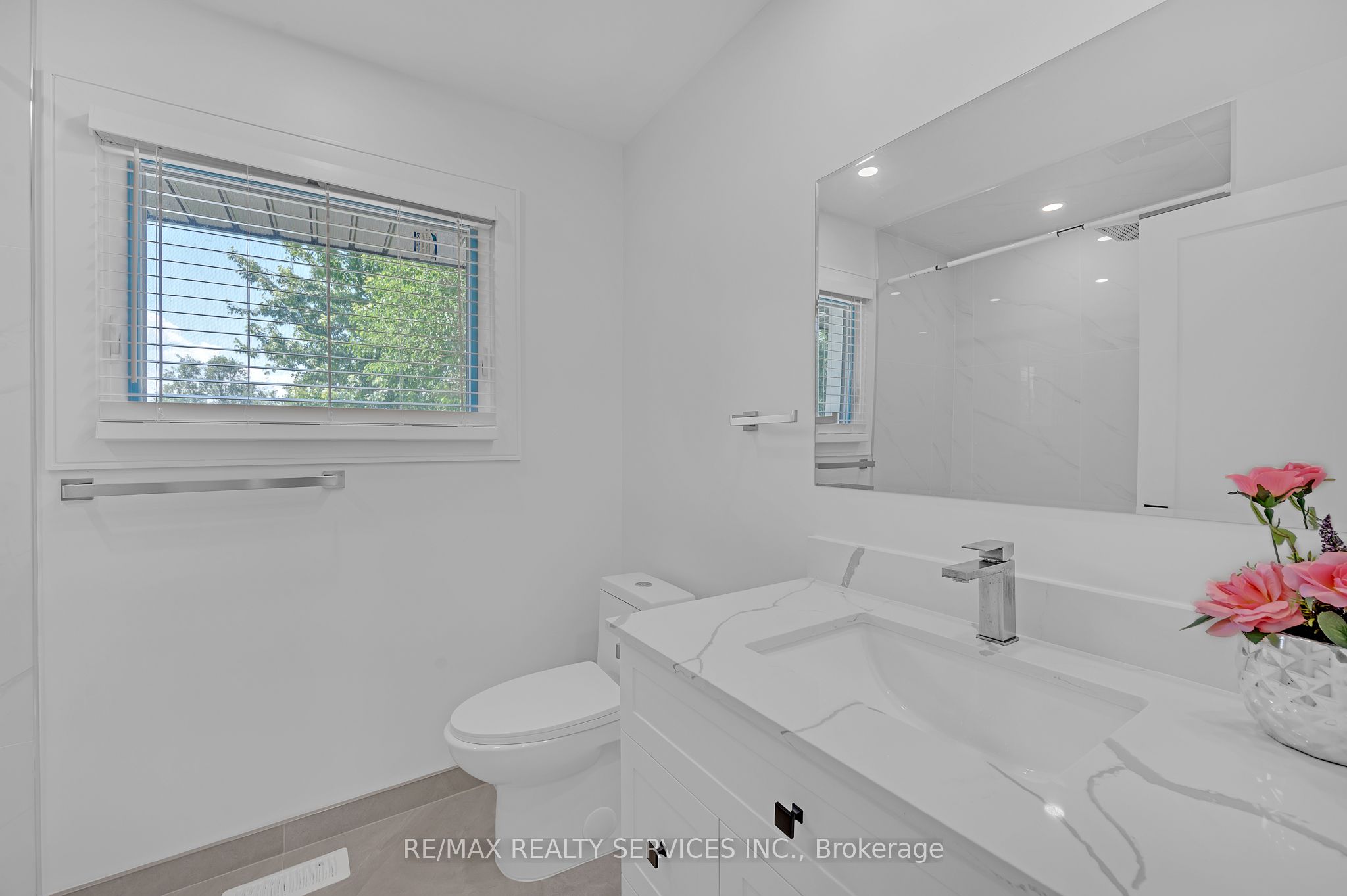 326 Mountain Road Property Photo 15