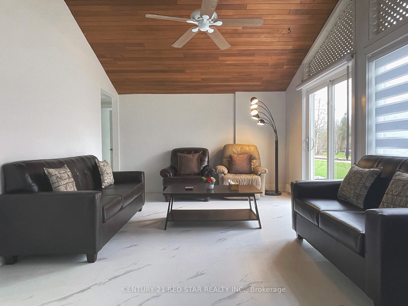 209 Evans Street Property Photo 6