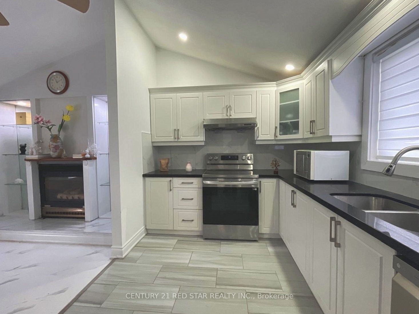 209 Evans Street Property Photo 14