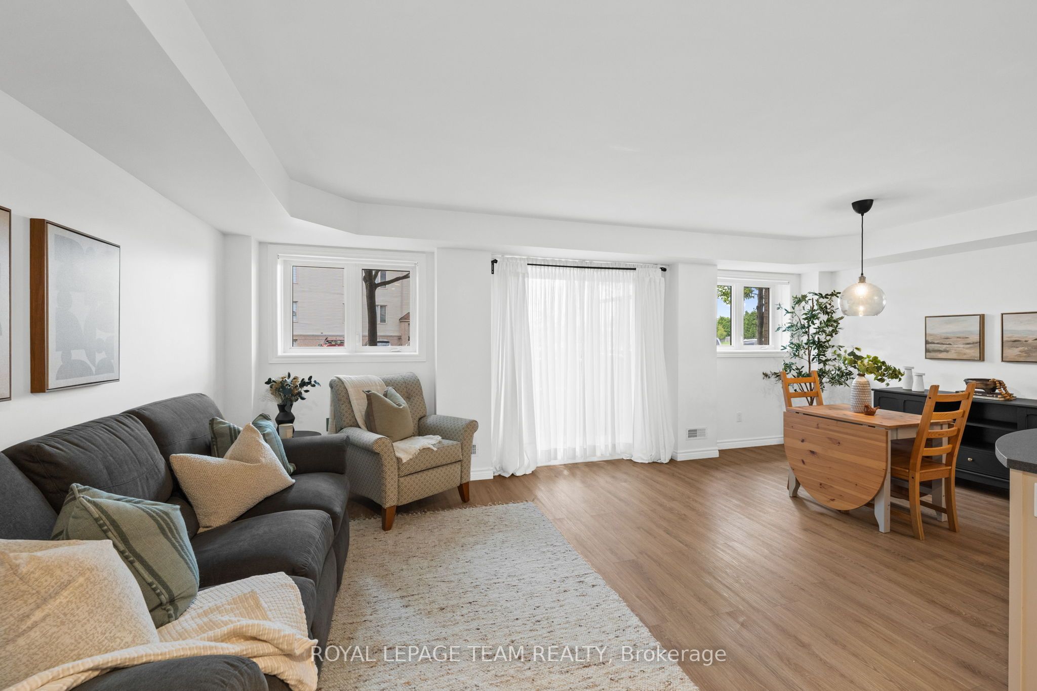 313 Cresthaven Drive 2 Property Photo 14