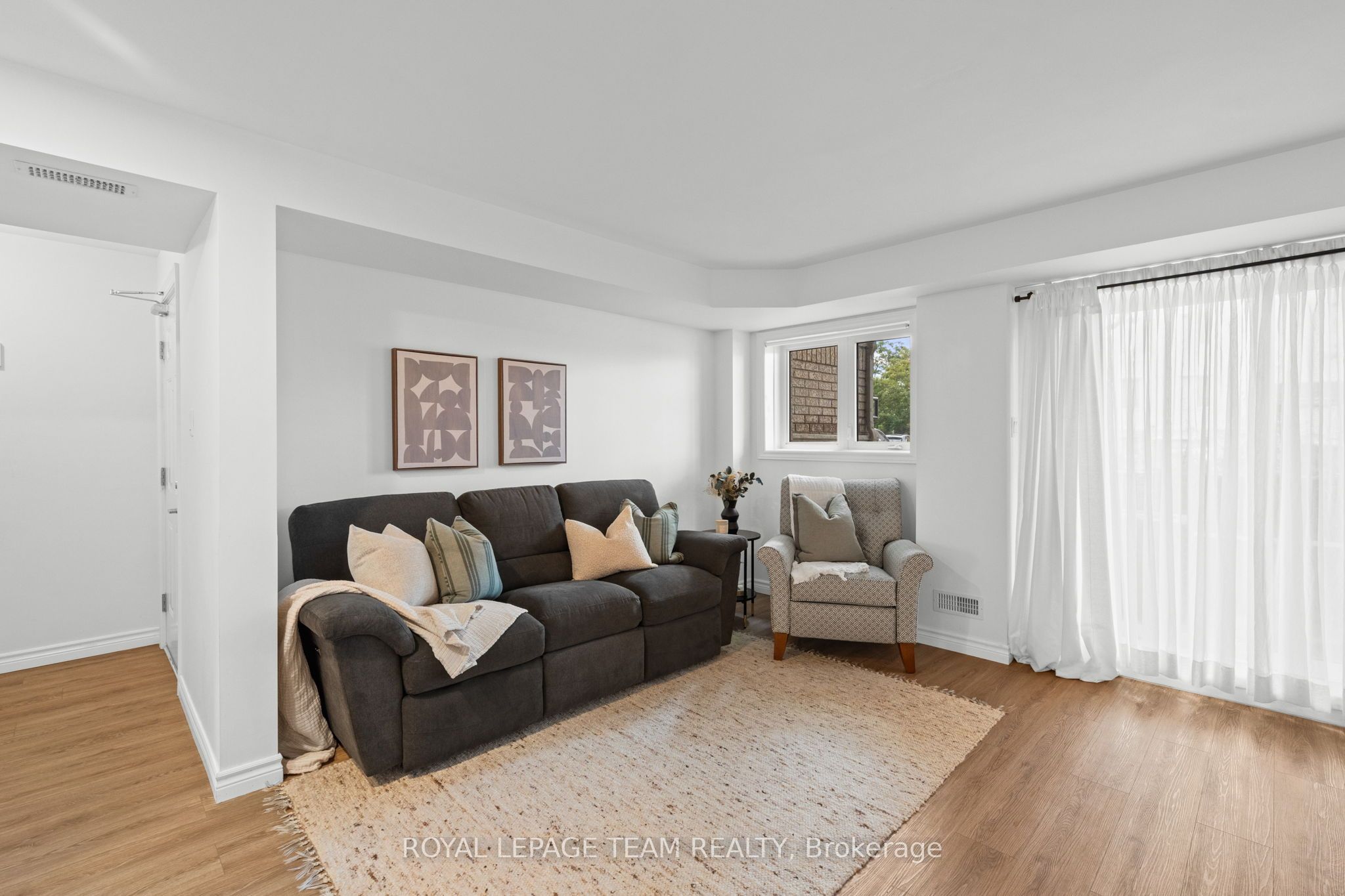 313 Cresthaven Drive 2 Property Photo 15