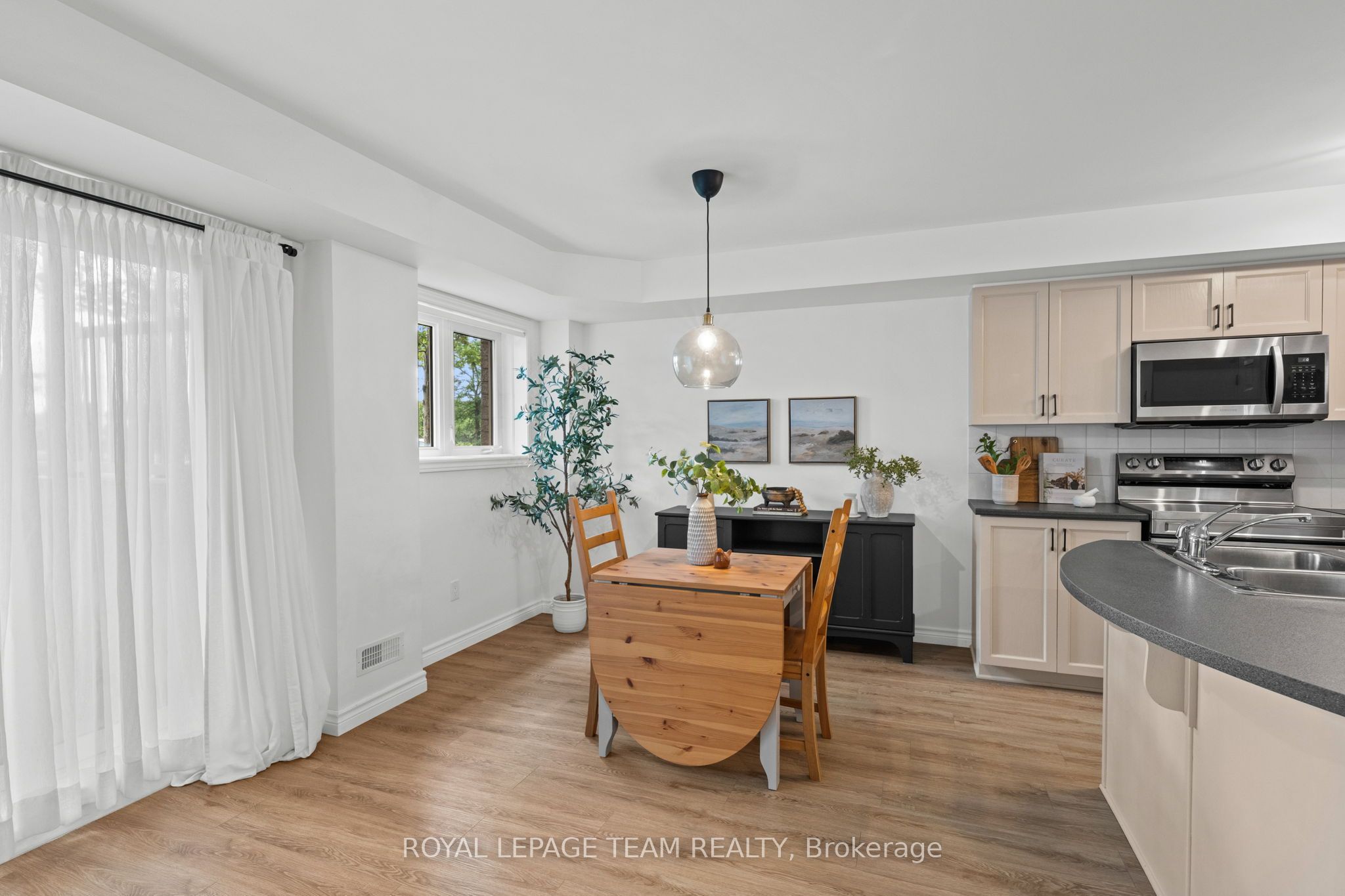 313 Cresthaven Drive 2 Property Photo 23