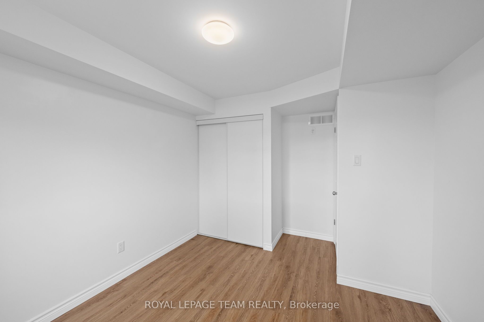 313 Cresthaven Drive 2 Property Photo 32