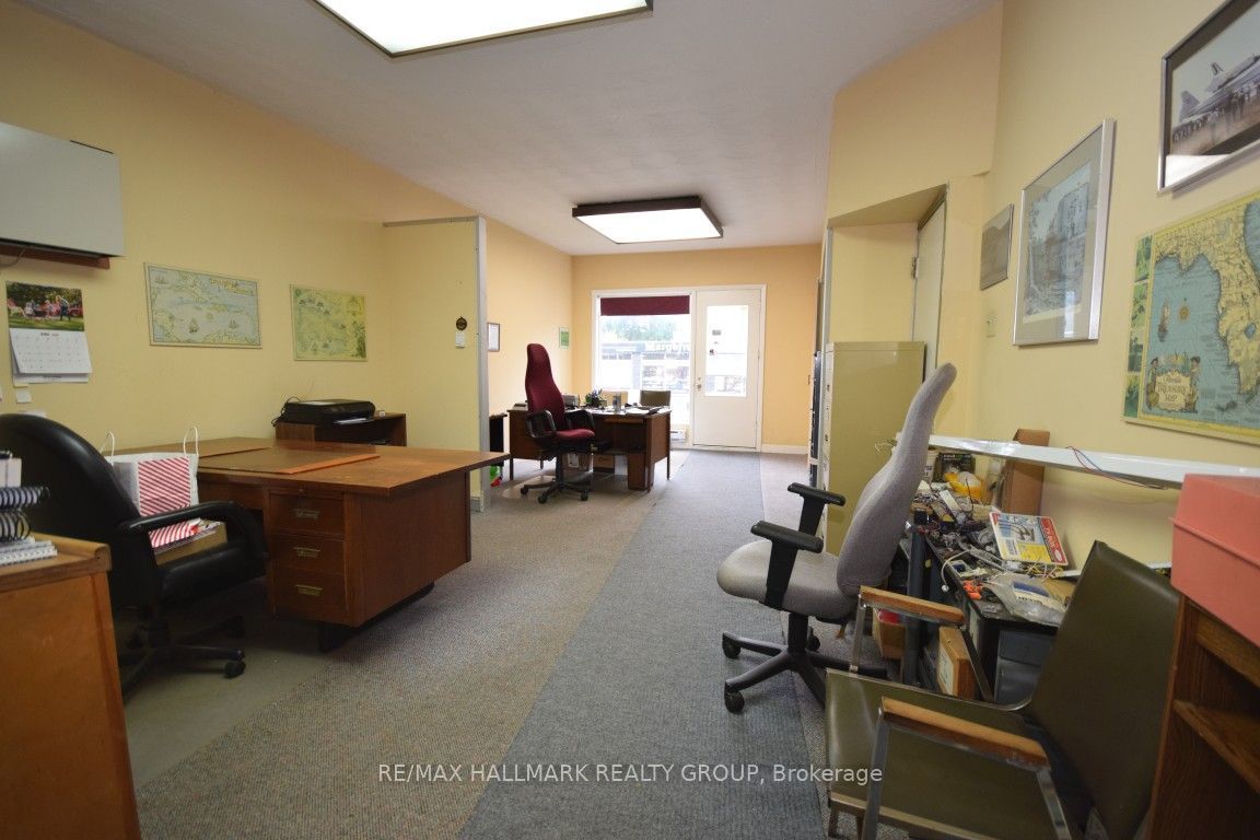 567 Gladstone Avenue Property Photo 3