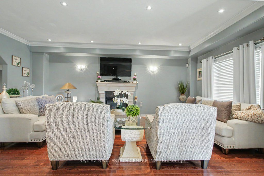 284 Normanhurst Avenue Property Photo 19