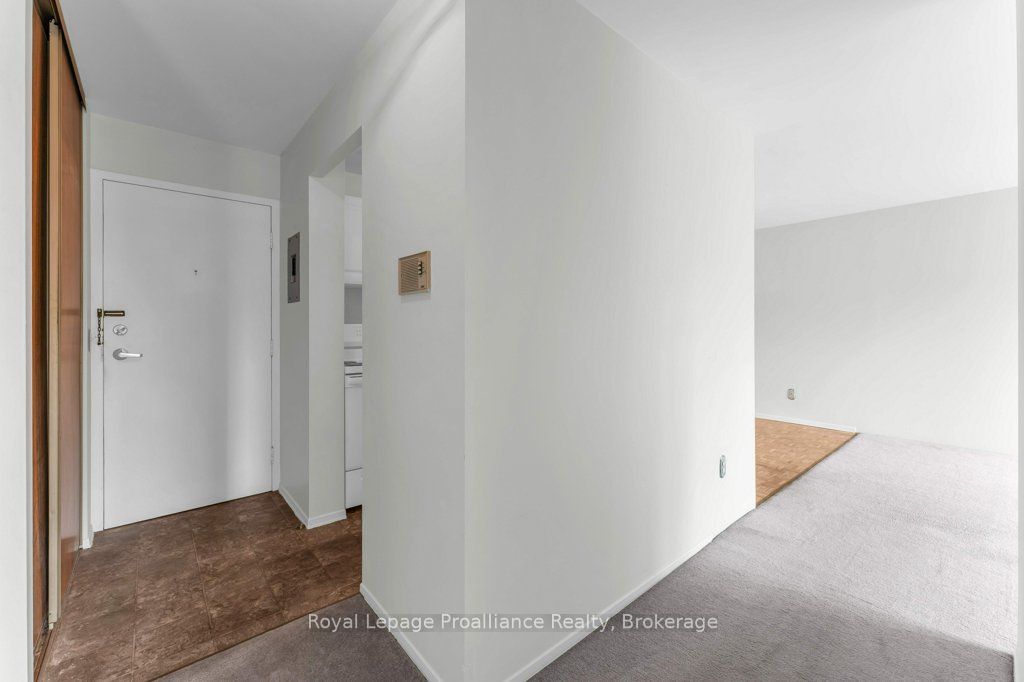 358 Queen Mary Road 509 Property Photo 9