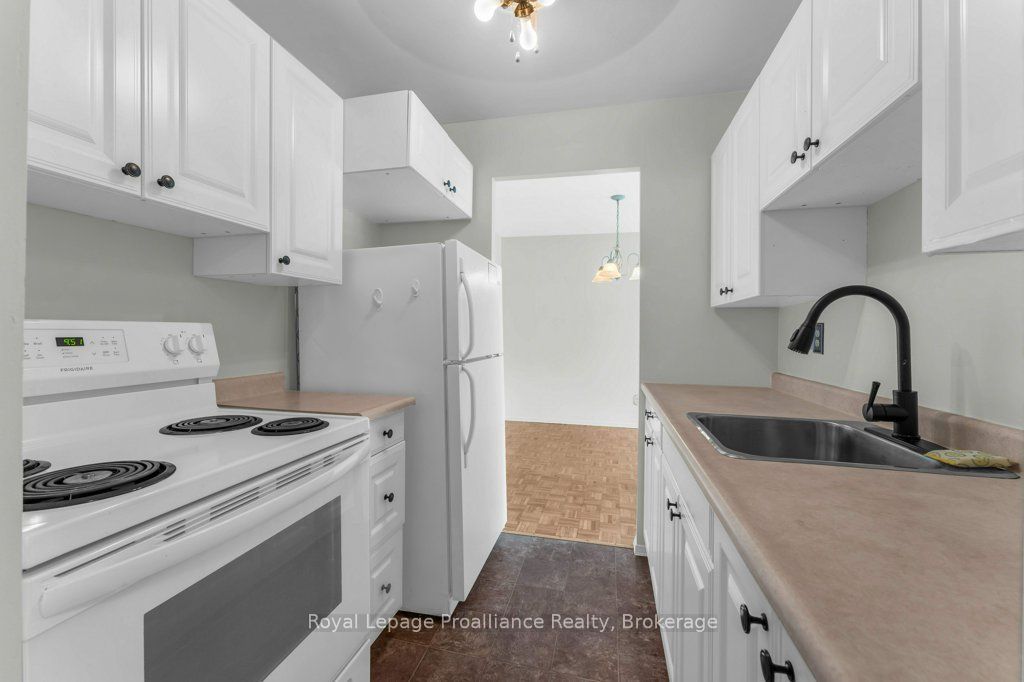358 Queen Mary Road 509 Property Photo 11