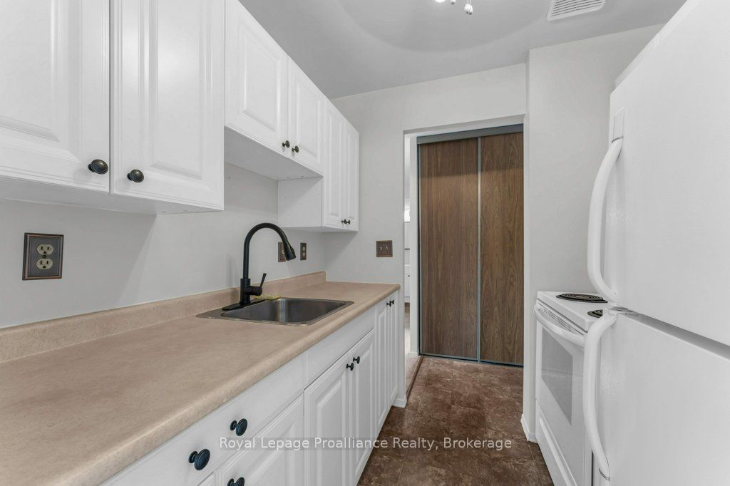 358 Queen Mary Road 509 Property Photo 12