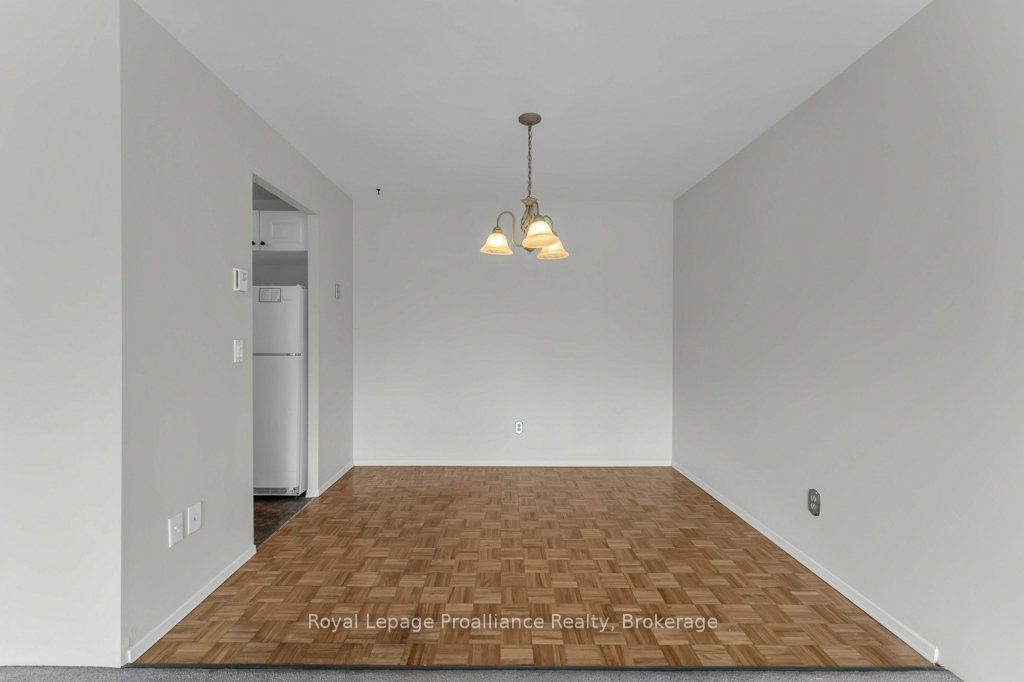 358 Queen Mary Road 509 Property Photo 17