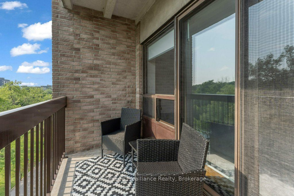 358 Queen Mary Road 509 Property Photo 22